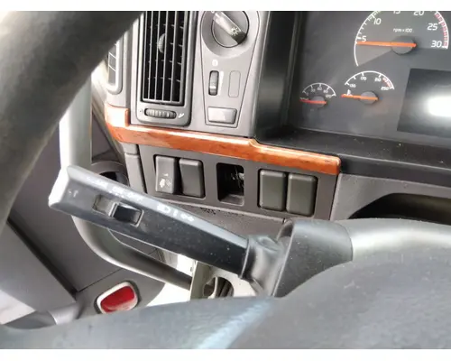 VOLVO VNM STEERING COLUMN