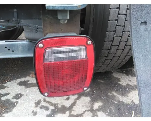 VOLVO VNM STOP TURN TAIL LAMP