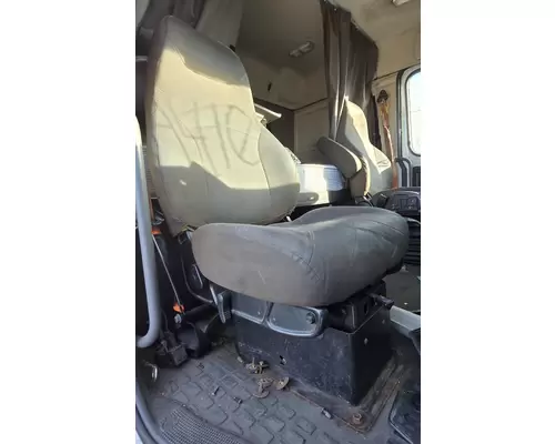 VOLVO VNM Seat, Front