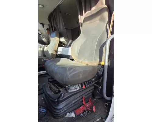 VOLVO VNM Seat, Front