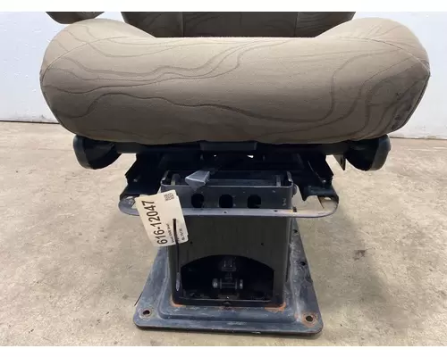 VOLVO VNM Seat, Front