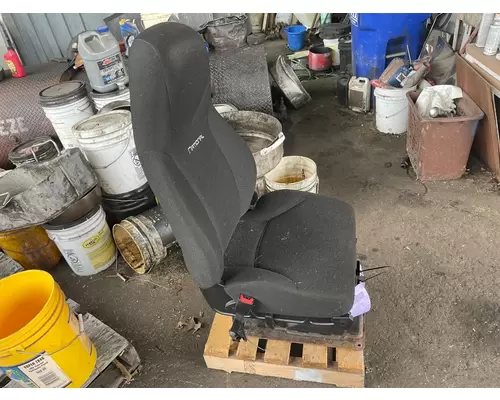 VOLVO VNM Seat, Front