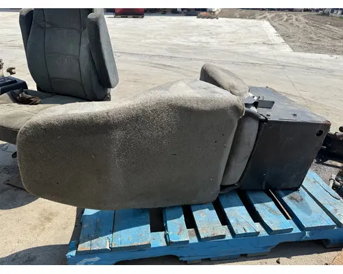 VOLVO VNM Seat, Front