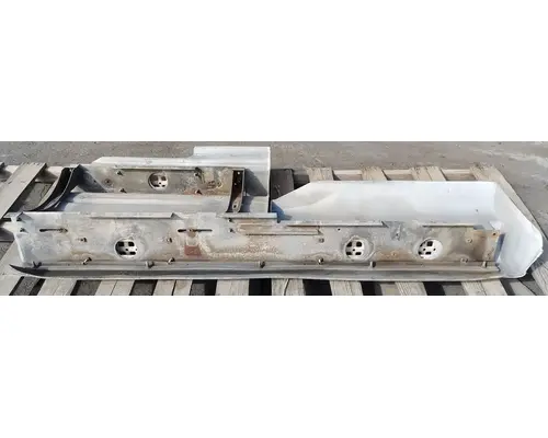 VOLVO VNM Side Fairing