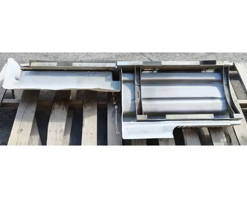 VOLVO VNM Side Fairing