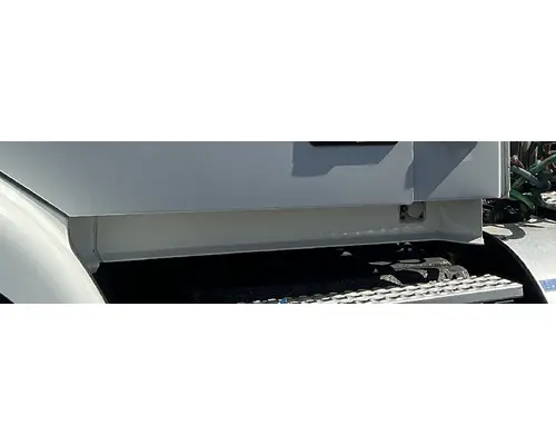VOLVO VNM Skirt