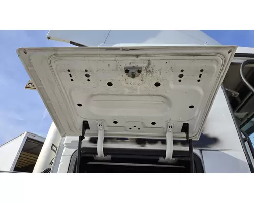 VOLVO VNM Sleeper Door