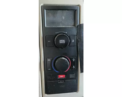 VOLVO VNM Sleeper Temperature Controls