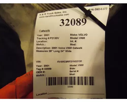 VOLVO VNM Step