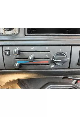 VOLVO VNM TEMPERATURE CONTROL