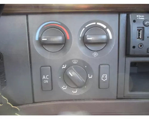 VOLVO VNM TEMPERATURE CONTROL