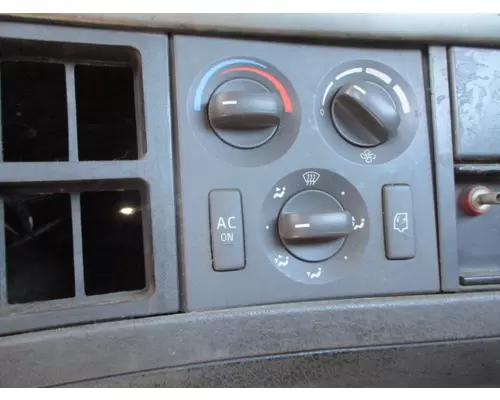 VOLVO VNM TEMPERATURE CONTROL