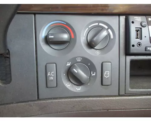 VOLVO VNM TEMPERATURE CONTROL