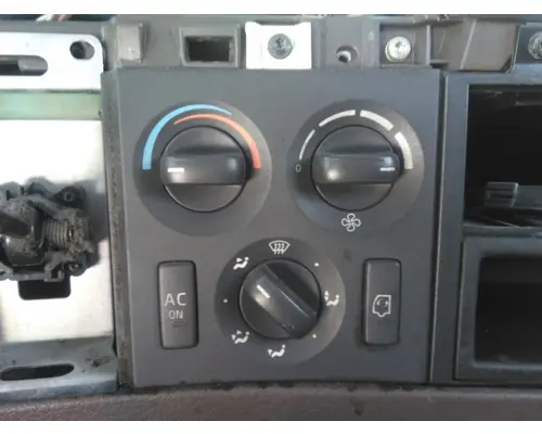 VOLVO VNM TEMPERATURE CONTROL