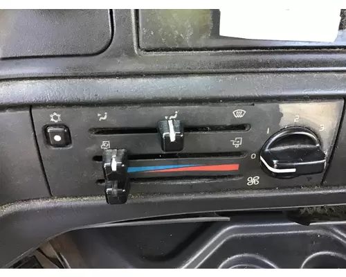 VOLVO VNM TEMPERATURE CONTROL