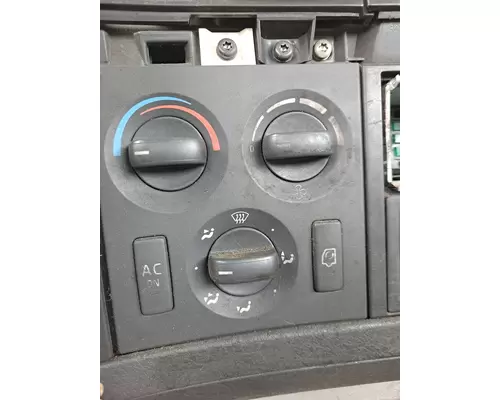 VOLVO VNM TEMPERATURE CONTROL