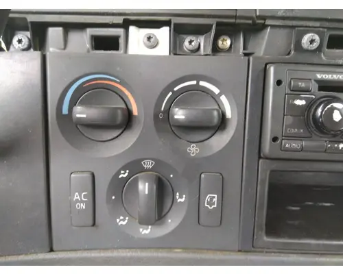 VOLVO VNM TEMPERATURE CONTROL
