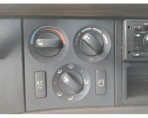VOLVO VNM TEMPERATURE CONTROL
