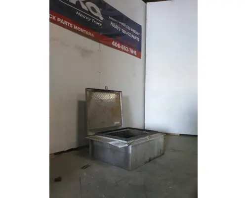 VOLVO VNM TOOL BOX