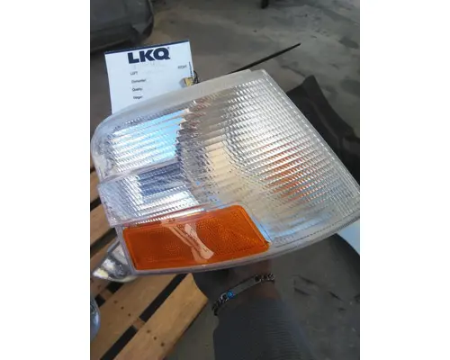 VOLVO VNM TURN SIGNAL LIGHT