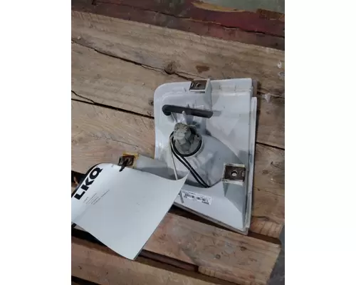 VOLVO VNM TURN SIGNAL LIGHT