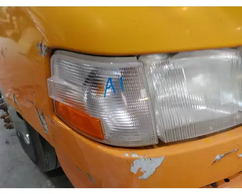 VOLVO VNM TURN SIGNAL LIGHT