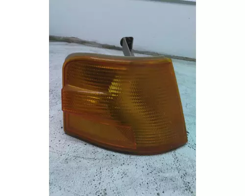 VOLVO VNM TURN SIGNAL LIGHT