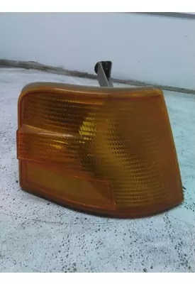 VOLVO VNM TURN SIGNAL LIGHT