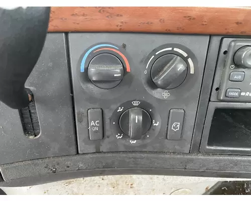 VOLVO VNM Temperature Control