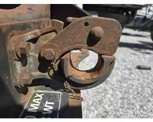 VOLVO VNM Trailer Hitch