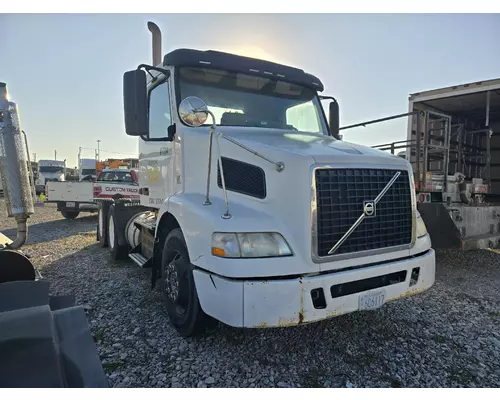 VOLVO VNM Vehicle For Sale