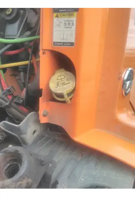 VOLVO VNM WINDSHIELD WASHER RESERVOIR