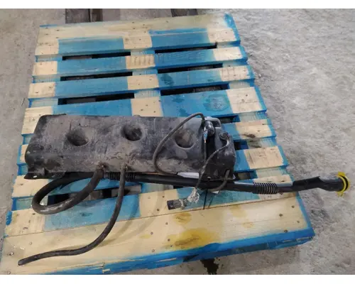 VOLVO VNM WINDSHIELD WASHER RESERVOIR