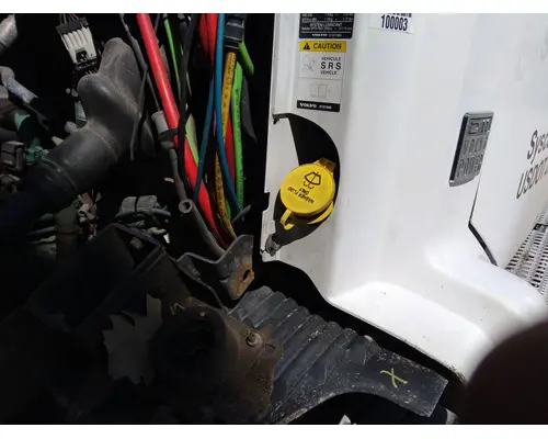 VOLVO VNM WINDSHIELD WASHER RESERVOIR