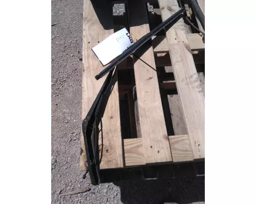 VOLVO VNM WINDSHIELD WIPER ARM