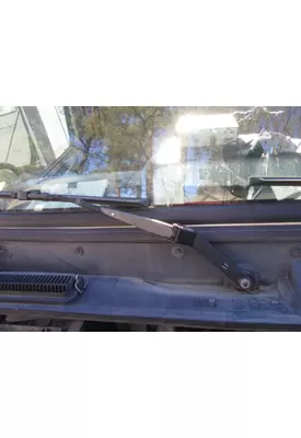 VOLVO VNM WINDSHIELD WIPER ARM