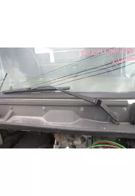 VOLVO VNM WINDSHIELD WIPER ARM