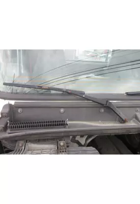 VOLVO VNM WINDSHIELD WIPER ARM