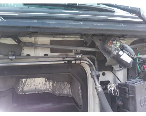 VOLVO VNM WINDSHIELD WIPER ASSEMBLY