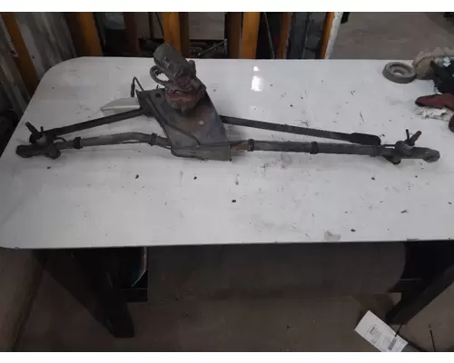 VOLVO VNM WINDSHIELD WIPER ASSEMBLY