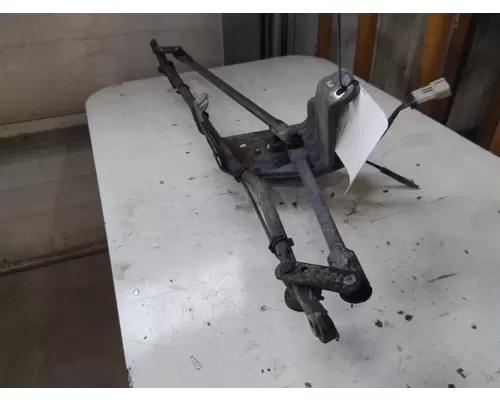 VOLVO VNM WINDSHIELD WIPER ASSEMBLY