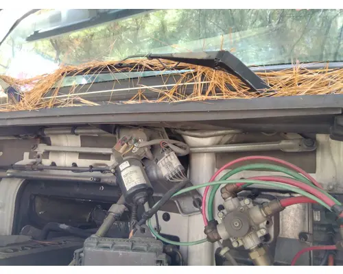 VOLVO VNM WINDSHIELD WIPER ASSEMBLY