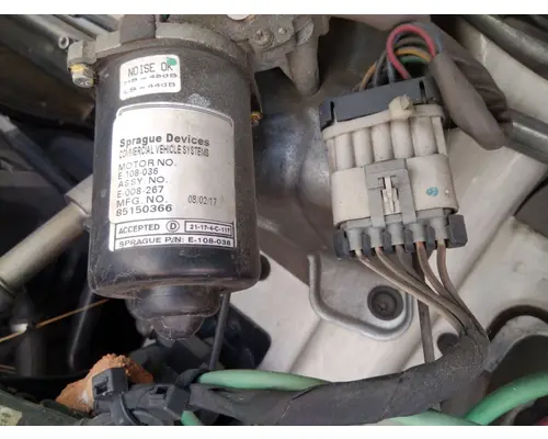 VOLVO VNM WINDSHIELD WIPER ASSEMBLY