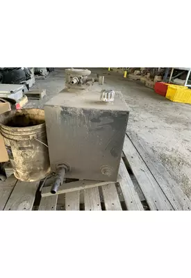 VOLVO VNM Wet Kit/Hydraulic Tank