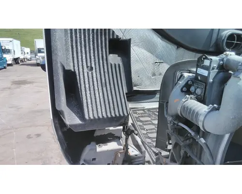 VOLVO VNR 2018-2025 HOOD