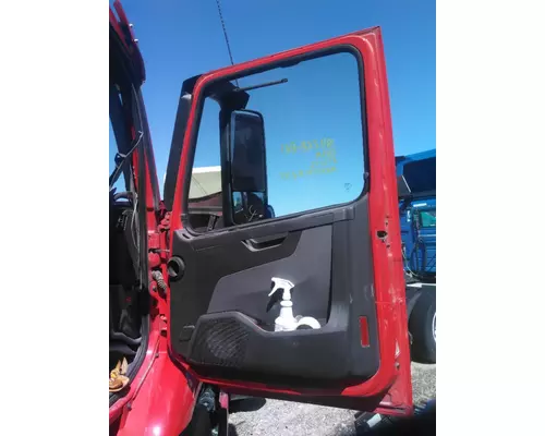 VOLVO VNR 2018-2026 DOOR ASSEMBLY, FRONT