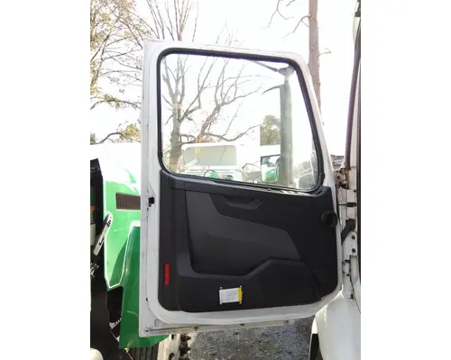 VOLVO VNR 2018-2026 DOOR ASSEMBLY, FRONT