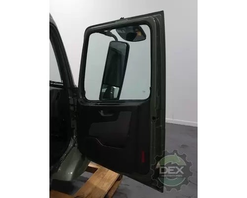 VOLVO VNR300 8102 cab, complete