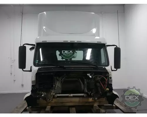 VOLVO VNR300 Cab