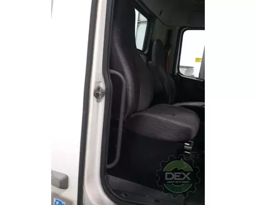 VOLVO VNR300 Cab